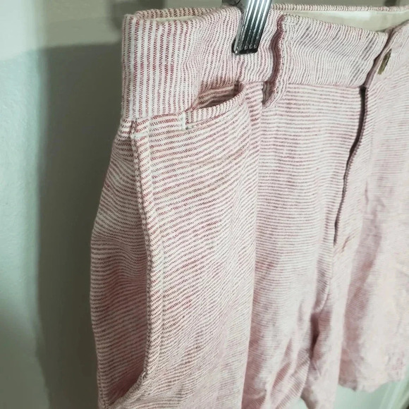 Old Navy Ultimate Slim Mens Red Striped Causal Shorts,size  34. - Picture 3 of 5